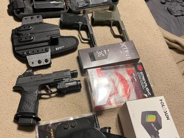Sig p365x / Wilson combat , Holosun , streamlight , katana , true precision, stealth gear , extras
