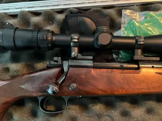 Winchester Mod.70 Classic Super Grade - 7mm Mag w/Premium Walnut Stock