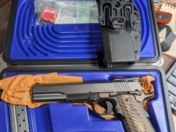 Dan Wesson esson Kodiak