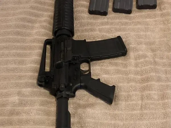 Colt LE AR15
