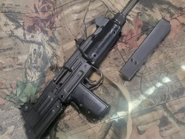 IMI UZI MODEL "B" 9mm. Carbine UNFIRED