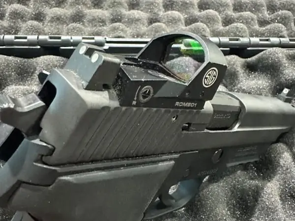 Sig P226 MK25 RX Navy SIG RED DOT VGC txt251/401(1509
