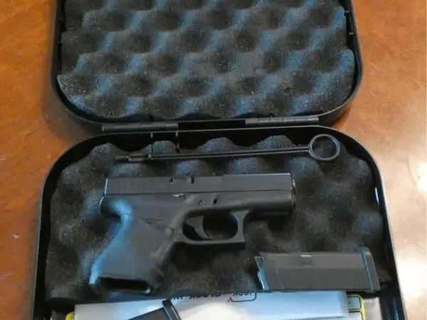 glock 42 w 2mags in box
