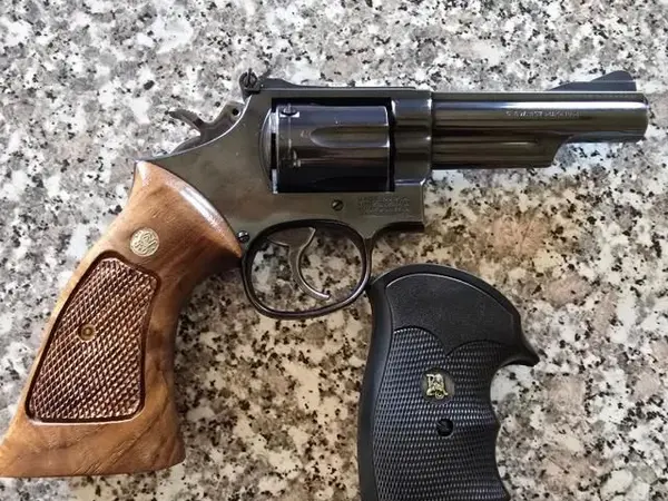 Smith & Wesson 357