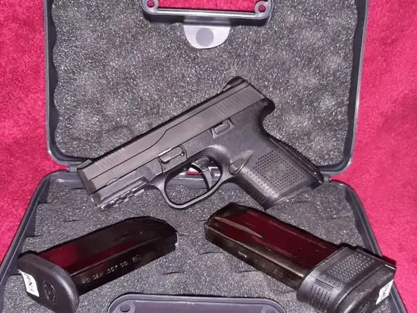 FN FNS 40C 4o245o365o 375.00