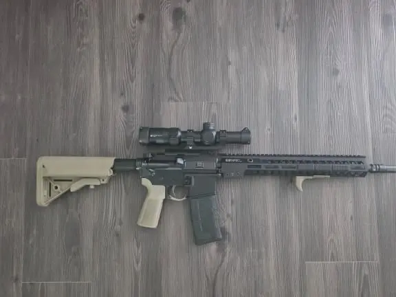 Saber Giessle/FN