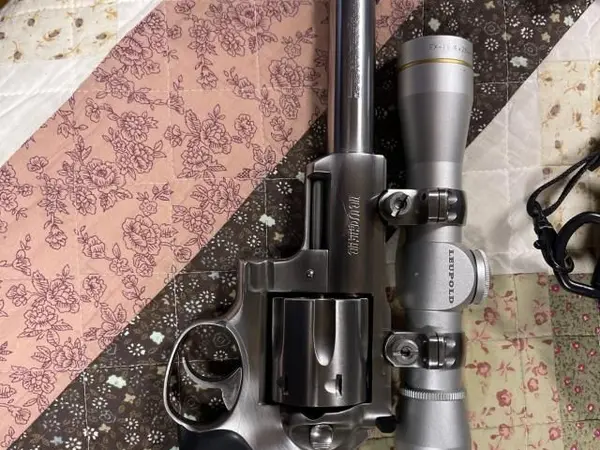 Ruger Super Redhawk 44mag Stainless with Leupold Scope carry bag