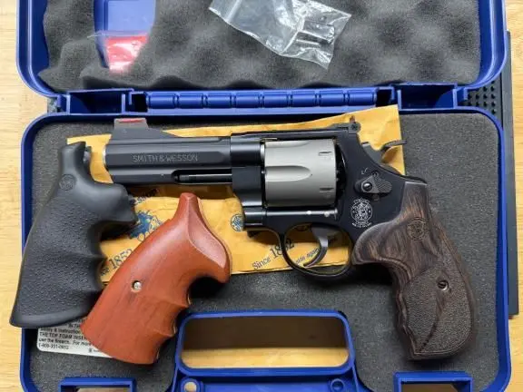 Smith & Wesson S&W 329PD .44 NO TRADES!