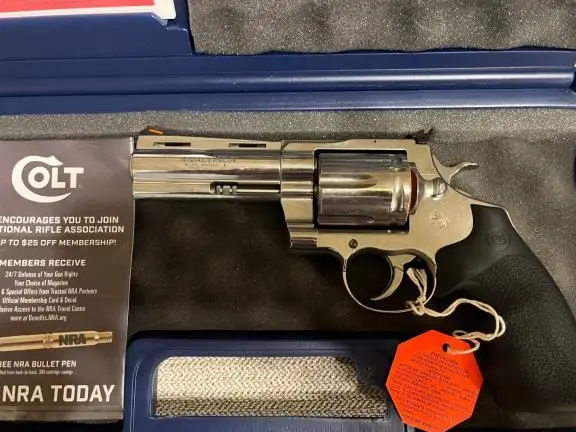 Colt Anaconda 4 inch 44 mag NiB