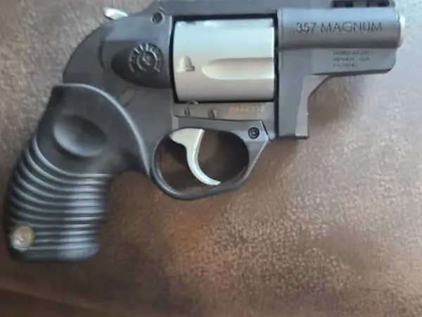 Taurus 605 protector 357