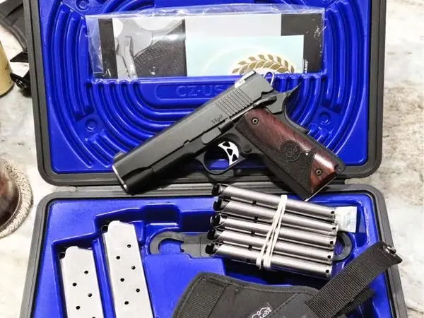 Dan Wesson Vigil Commander 45 #2