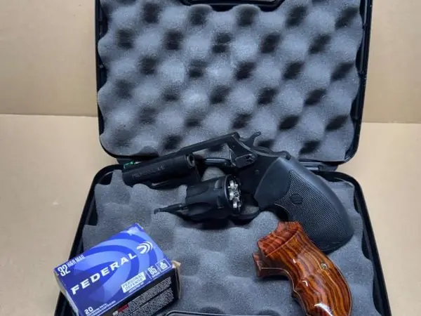Charter Arms 32 H&R Magnum