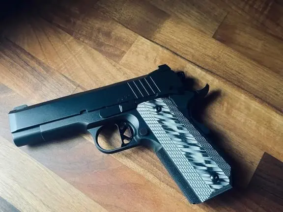 Dan Wesson 1911 ECP .45ACP