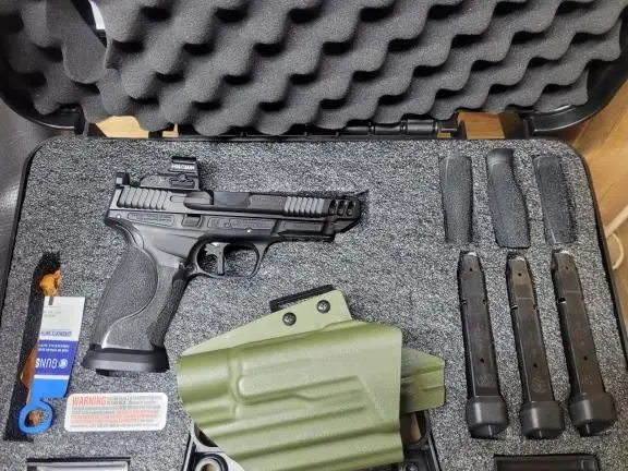M&P 9 Performance Center Competitor