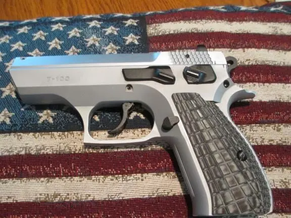 CANIK TRISTAR T-100