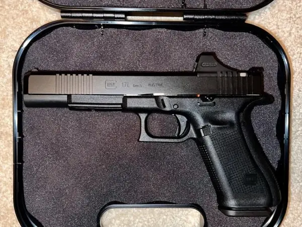 Glock 17L with Holosun