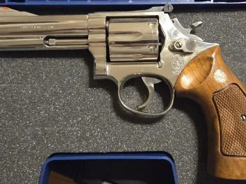 Smith and Wesson Nickel 586 Combat Masterpiece
