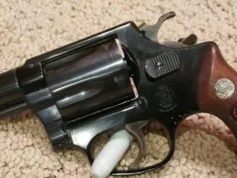 Smith and Wesson 37 (no dash) Flat Latch