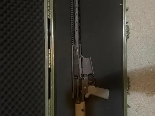 Daniel Defense DD5 V4