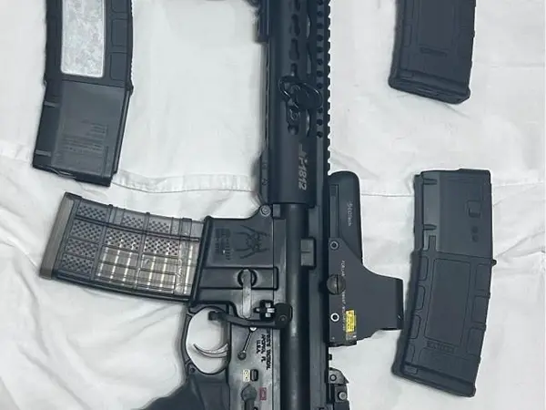 Spike’s Tactical 16” .300 AAC Blackout • EOTech 512 Holographic Sight