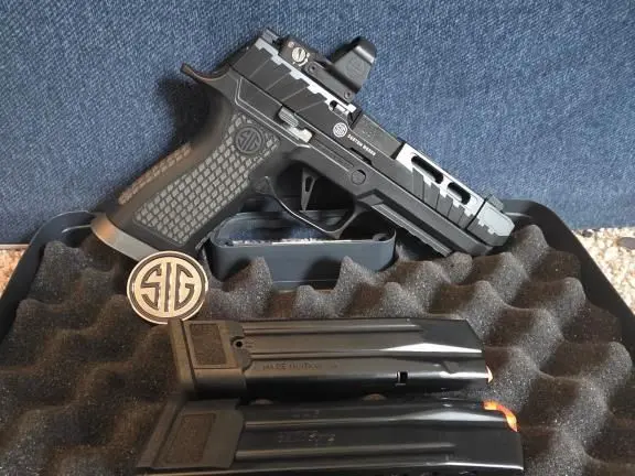 Sig Sauer P320 Spectre comp