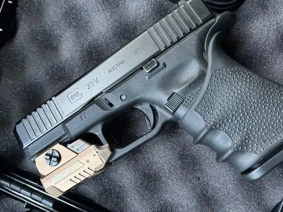 Glock 23V