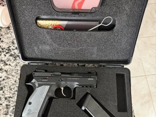 Like new Cz shadow 2