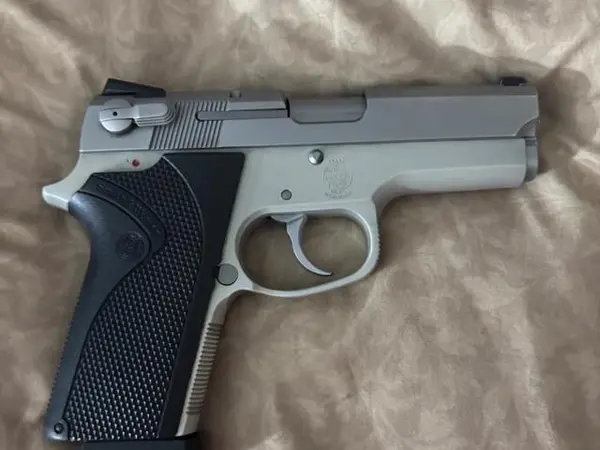Smith&Wesson 3913