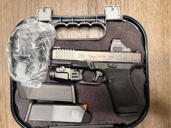 Glock 19 Gen 6 with extras