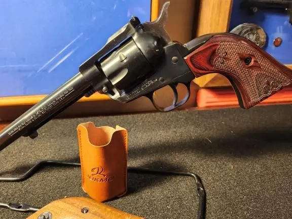 Ruger single six, vintage belt/holster