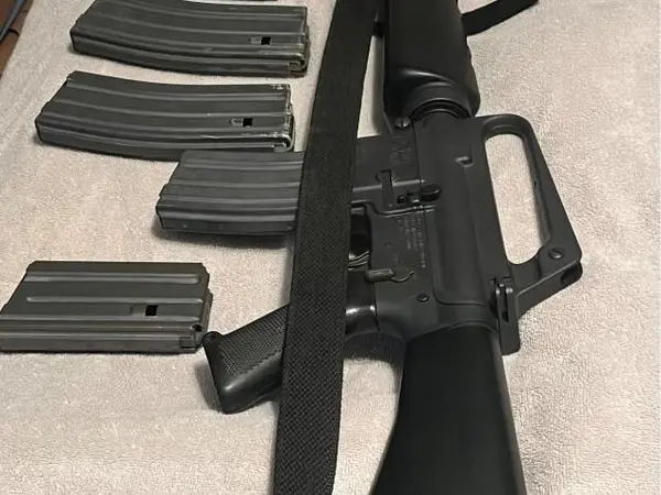 COLT SP1 ( preBan) AR-15 with 5 Mags