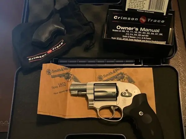 S&W 38 Spl +P Model 638-3 Airweight Plus Crimson Trace LG- 405 Grips