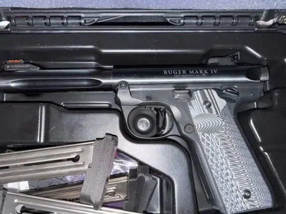 Ruger MKIV Hunter 22/45