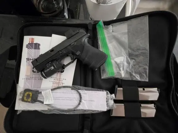 CR920XP Elite, Red Dot, Streamlight, 4 mags, holster