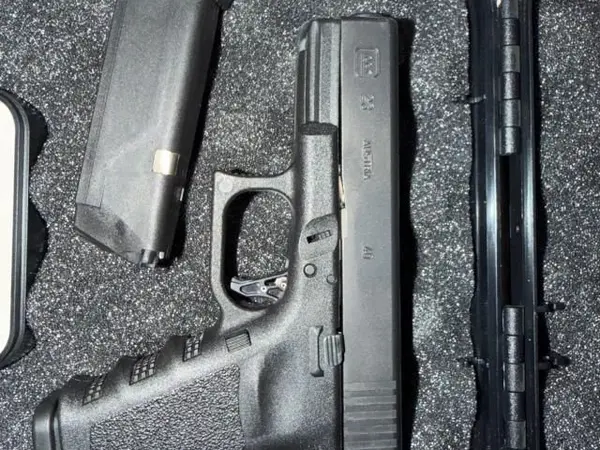 Like new Glock 23 gen 3