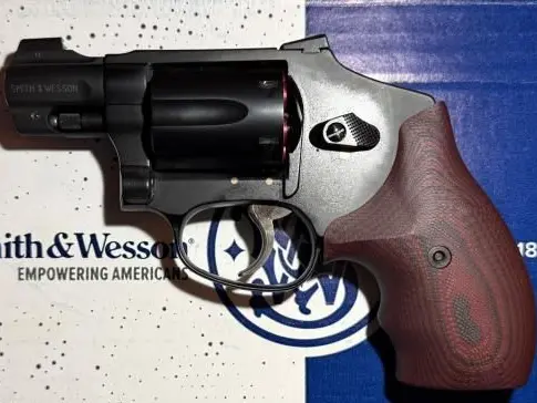 Smith & Wesson 432 Ultimate Carry - 32 H&R Mag