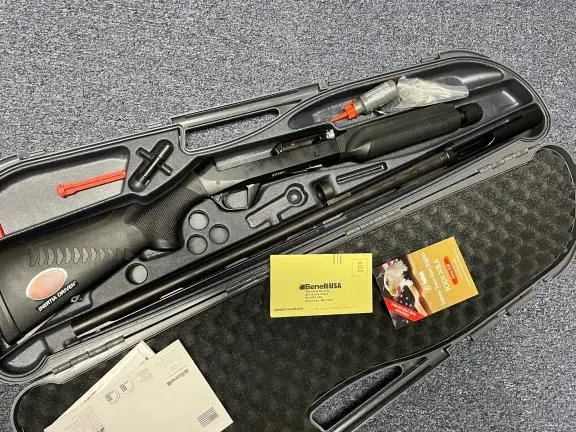 Benelli Super Black Eagle II 3.5” 12 gauge