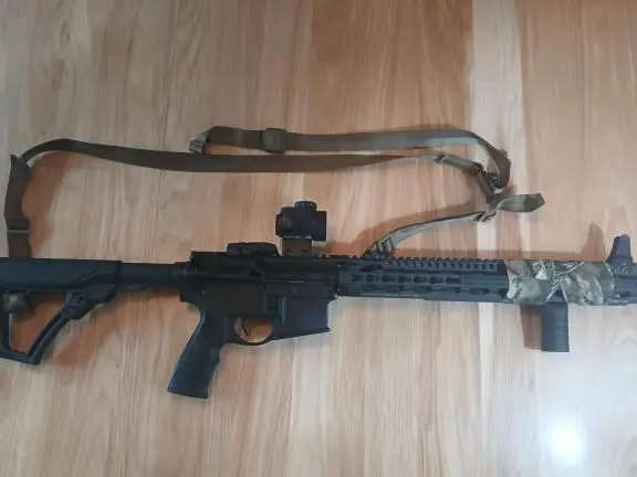 Daniel Defense DDM4V11 w/ Trijicon MRO Optic
