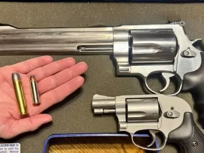 460 S&W Magnum revolver