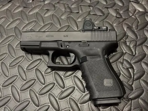 Glock 19 Gen4 MOS w/ RMR