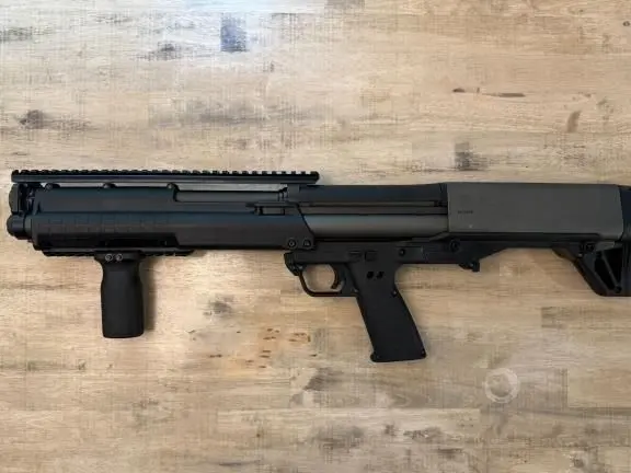 KelTec KSG 12 Gauge – Magpul Foregrip + M*CARBO Parts