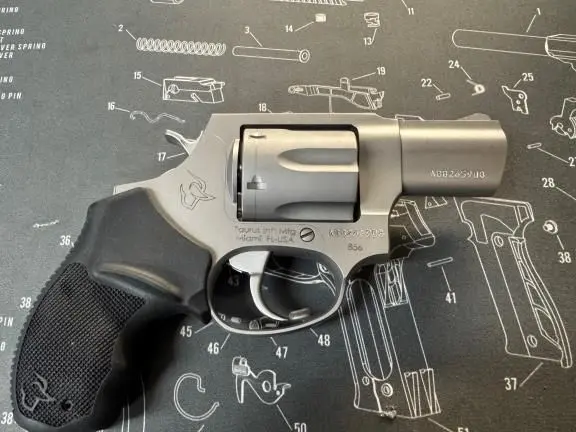 Taurus 856