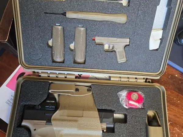Canik Mete MC9LS with Holosun gold dot