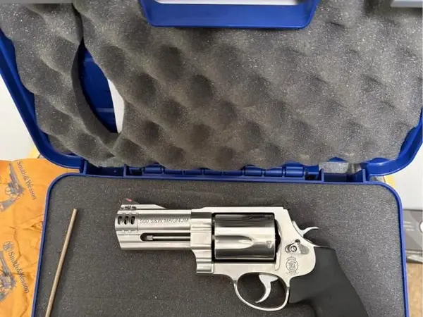Smith and Wesson 500 4in Barrel