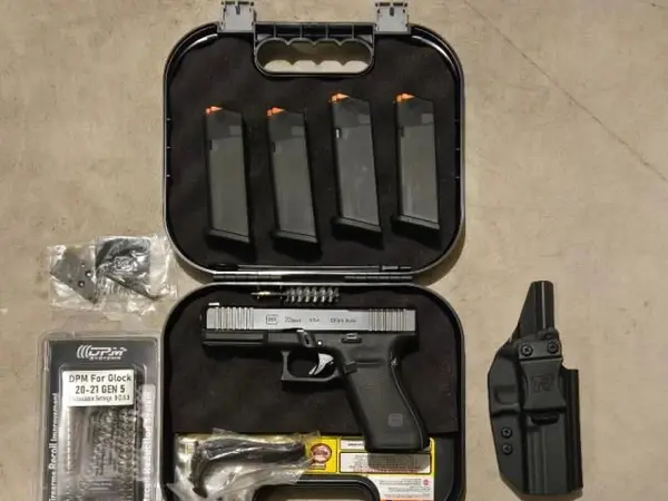 GLOCK 20 GEN 5 MOS - 10MM + EXTRAS
