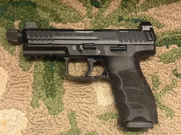 HK Heckler & Koch VP9 tactical