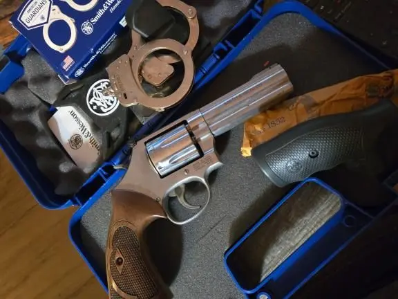 S&W*5203317375@895