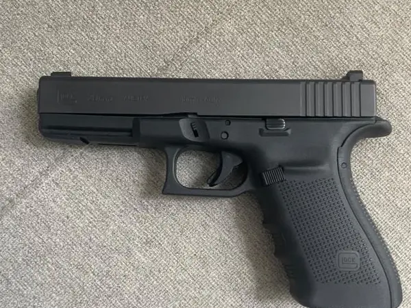 Glock 20 Gen 4 w/ night sites