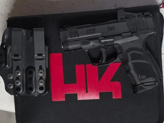HK CC9 w/ extras.