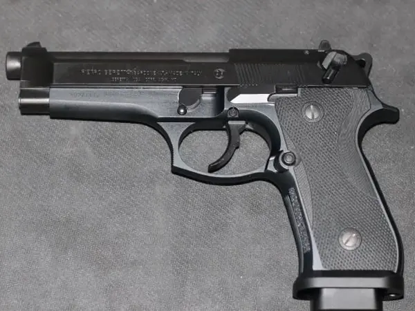 Beretta 92FS 9mm with Magwell and Base pads